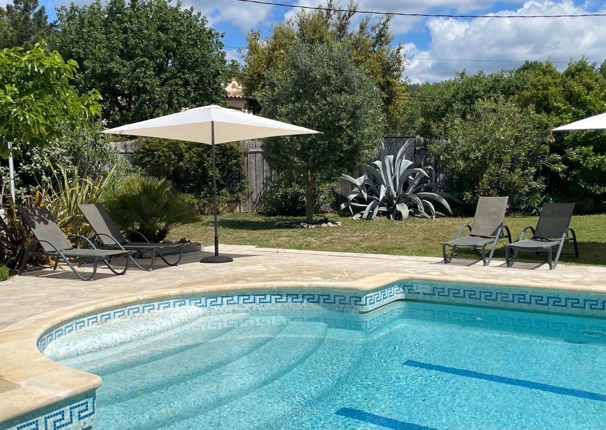 Hotel La Roca Flora Le Plan-de-la-Tour Zewnętrze zdjęcie